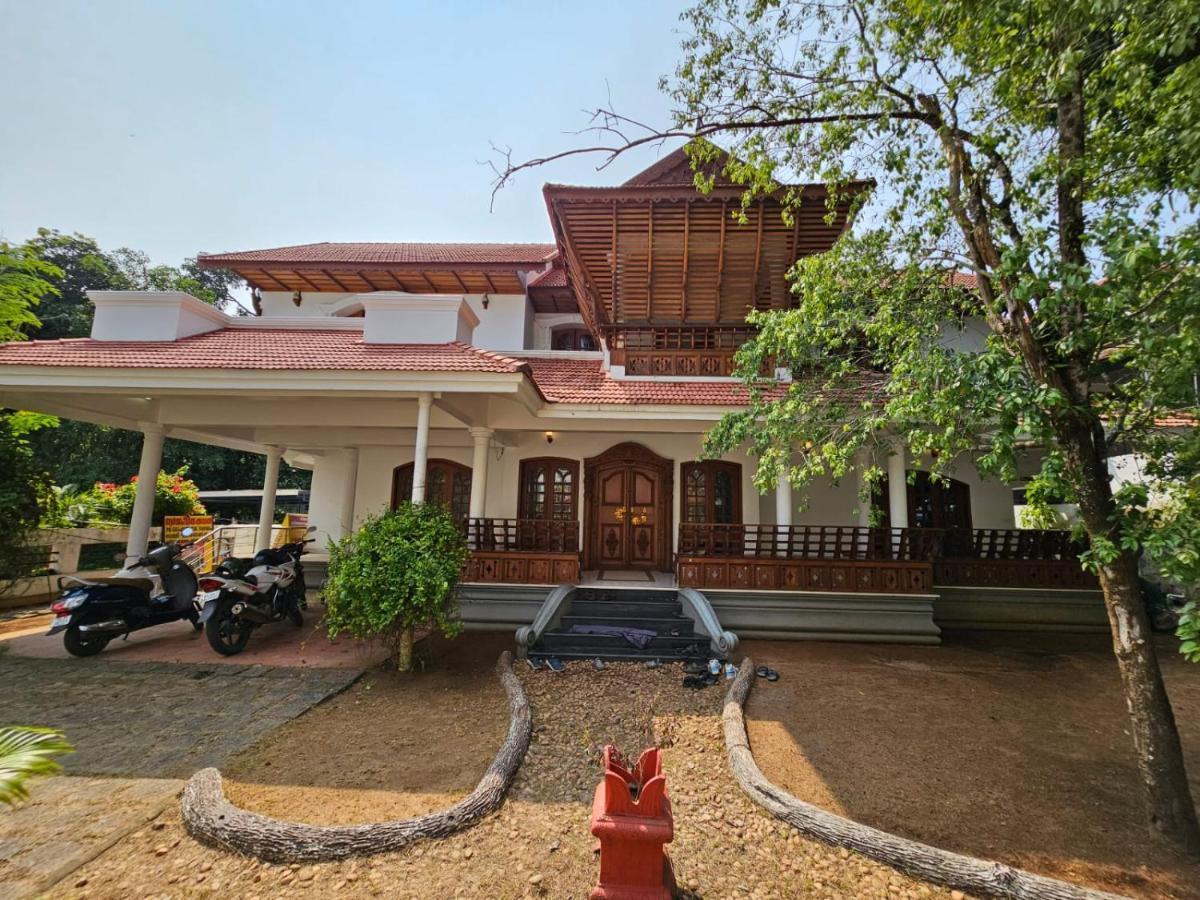 Dream Palace Alappuzha Bagian luar foto