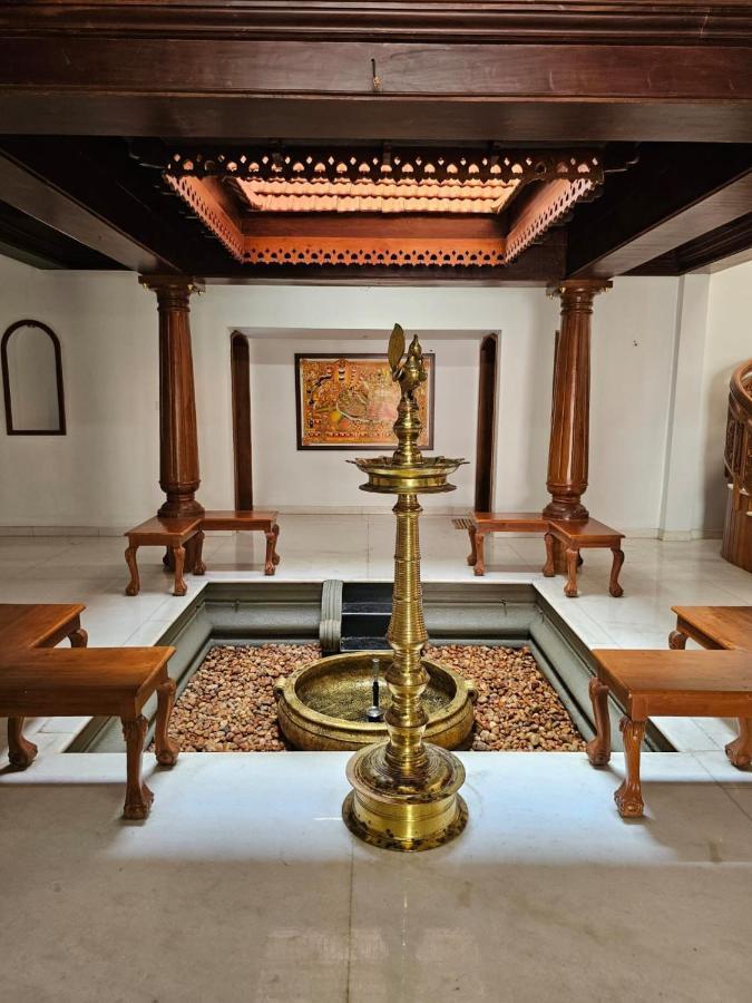 Dream Palace Alappuzha Bagian luar foto