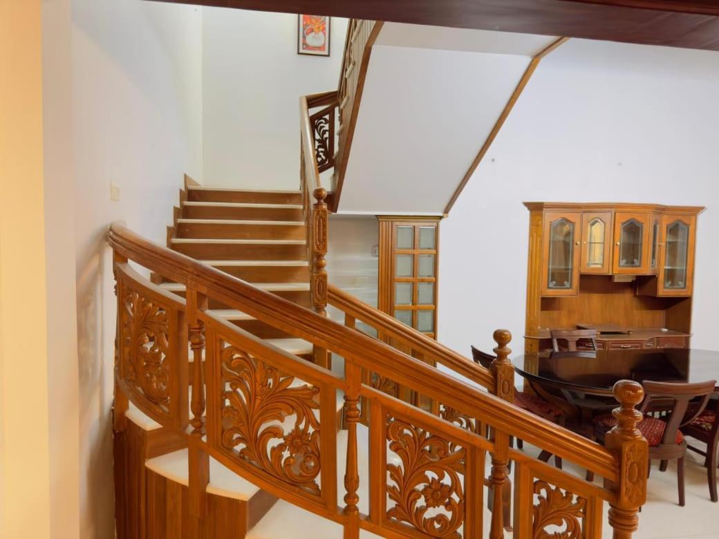 Dream Palace Alappuzha Bagian luar foto